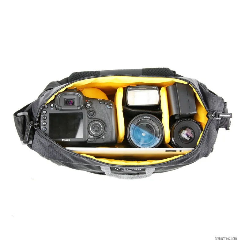 Vanguard Veo Discover 38 Shoulder Bag-2