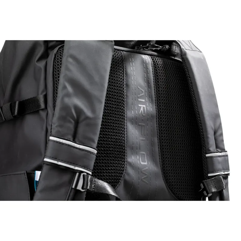 Ex-Display Tenba DNA 16 DSLR Backpack in Black-12