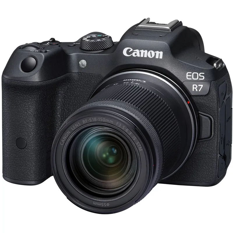 Canon EOS R7 with RF-S 18-150mm 3.5-6.3 IS STM Lens